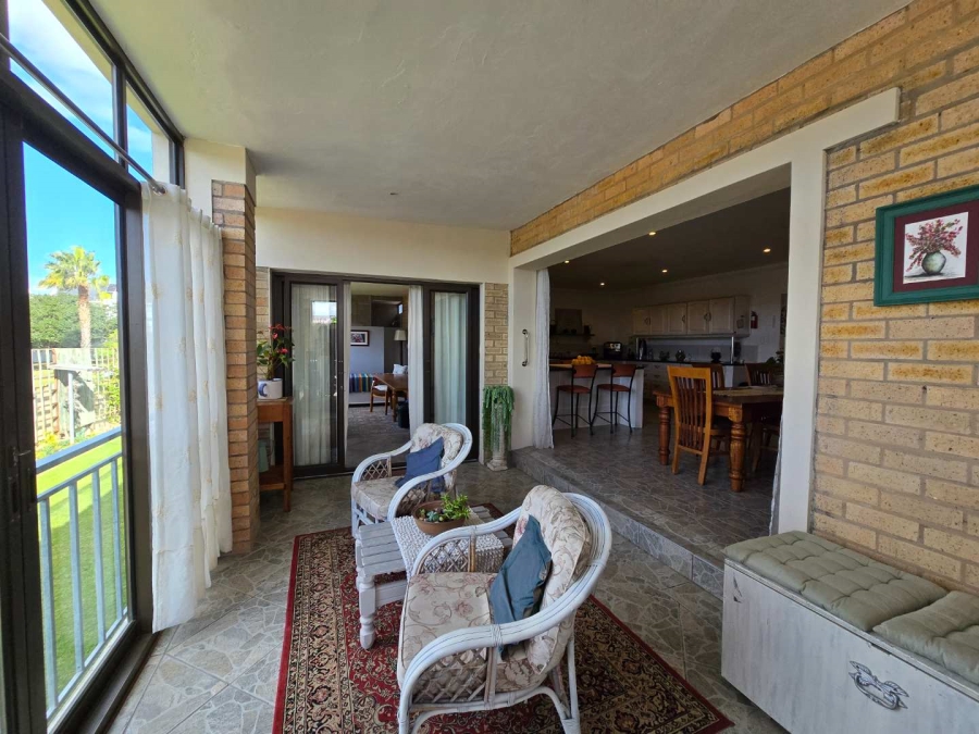 4 Bedroom Property for Sale in Stilbaai Wes Western Cape